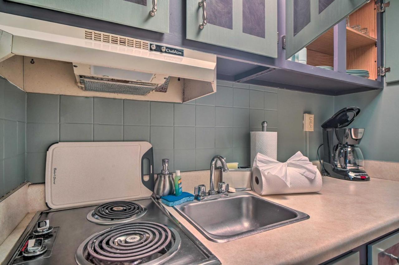 Cozy Downtown Gatlinburg Condo With Pool Access Exteriör bild