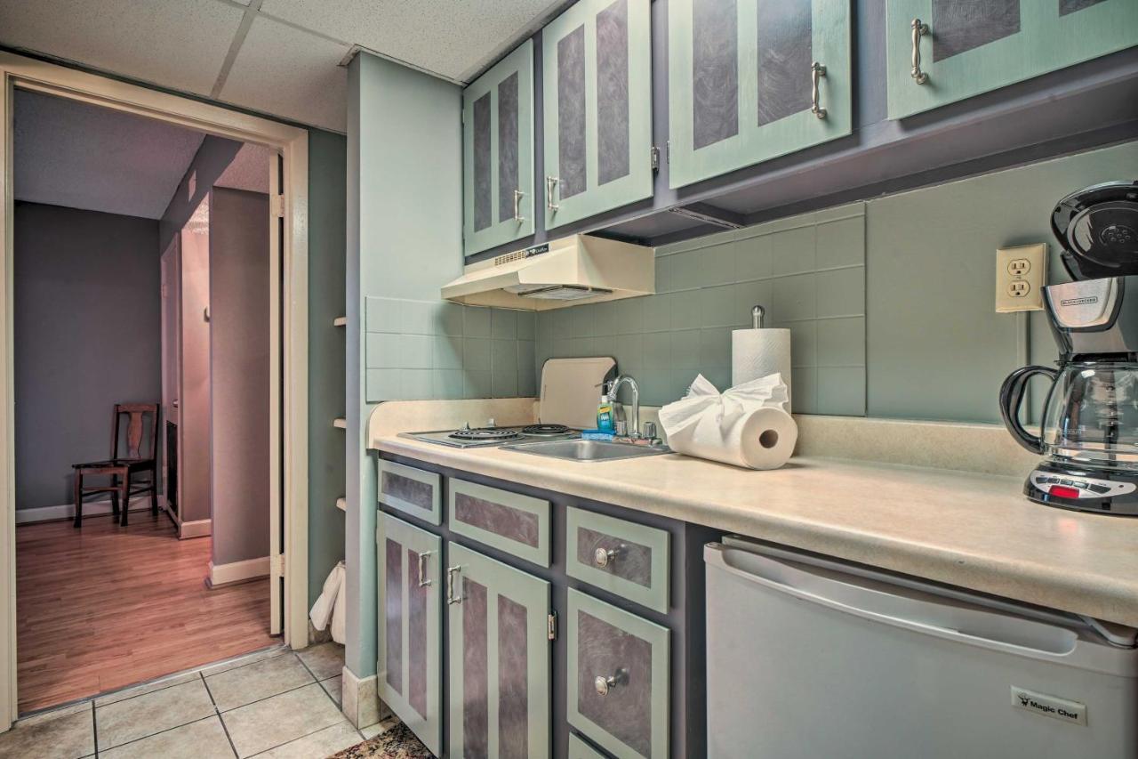 Cozy Downtown Gatlinburg Condo With Pool Access Exteriör bild